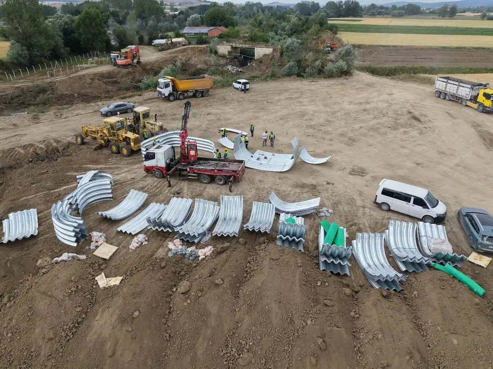 Corrugated steel structural plate cells prepared for installation at the Kastamonu bridge project.