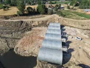 4-Assembly_resized Six corrugated steel bridge cells assembled side by side at the Kastamonu river crossing in Türkiye.