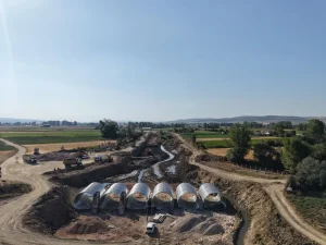 6-Backfilling and Wall Construction_resized Multi-span corrugated steel bridge structure during construction at the Kastamonu hydraulic crossing.